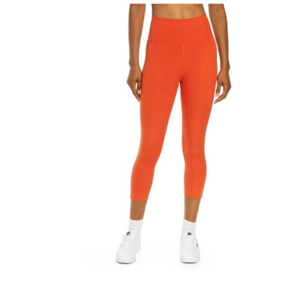 GIRLFRIEND COLLECTIVE Leggings Cropped High Waisted Capri Size Small NWT Tart - Picture 6 of 6